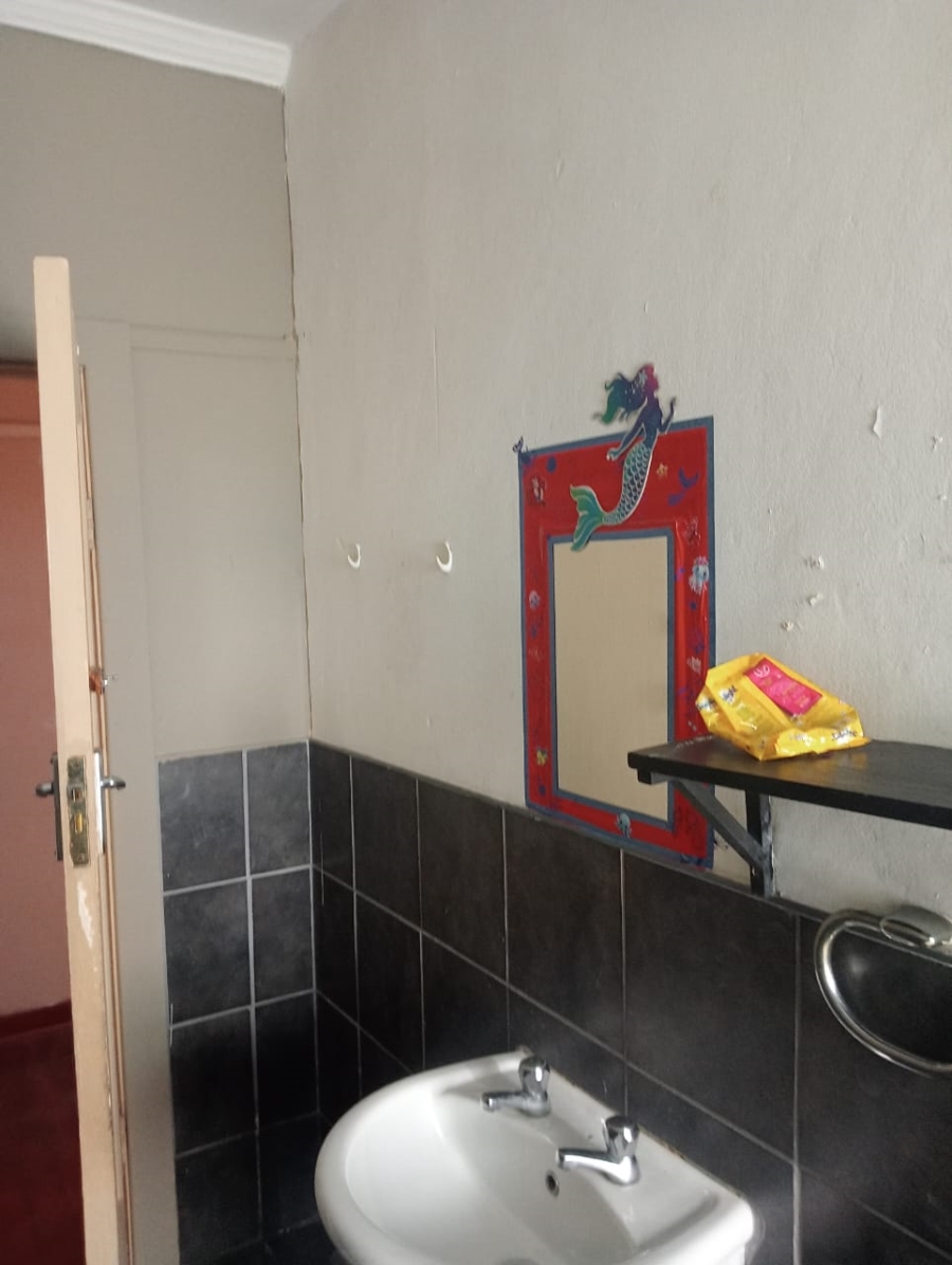 3 Bedroom Property for Sale in Summerpride Eastern Cape